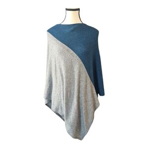 Celeste Wool/Cashemere Blend Colorblock Poncho Size M/L Crewneck. Cozy